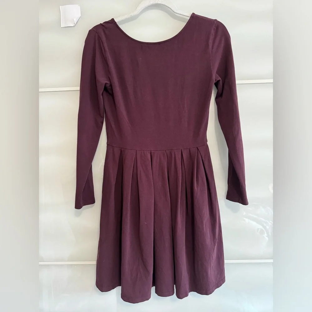 Aritzia Talula dress skater pleated skirt maroon burgundy fall long sleeve m s - Picture 4 of 6